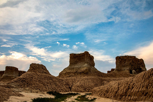 In Shanxi, a weird natural world beckons