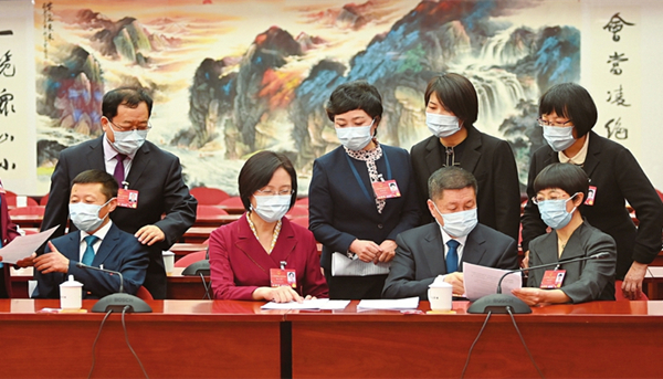 Political advisers from Shanxi submit 125 proposals