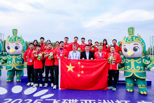 中国队合照_副本.jpg