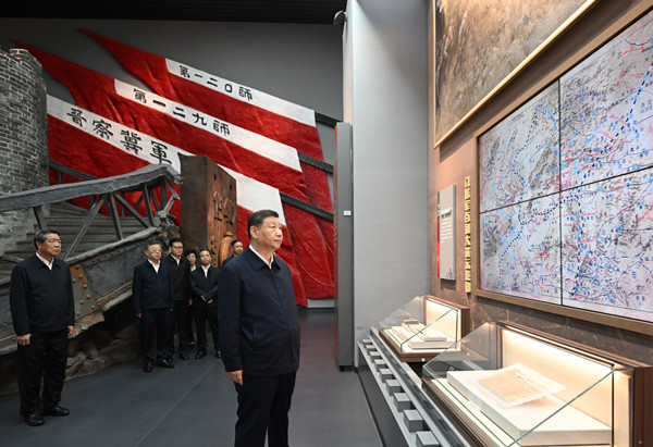 习近平视察百团大战纪念馆3_副本.jpg